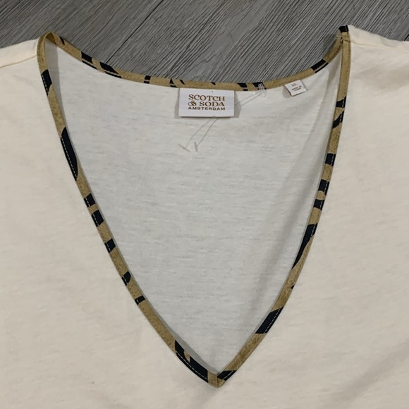 Scotch & Soda Animal Print Trim V-Neck Short Sleeve Tee size XL - Picture 10 of 13